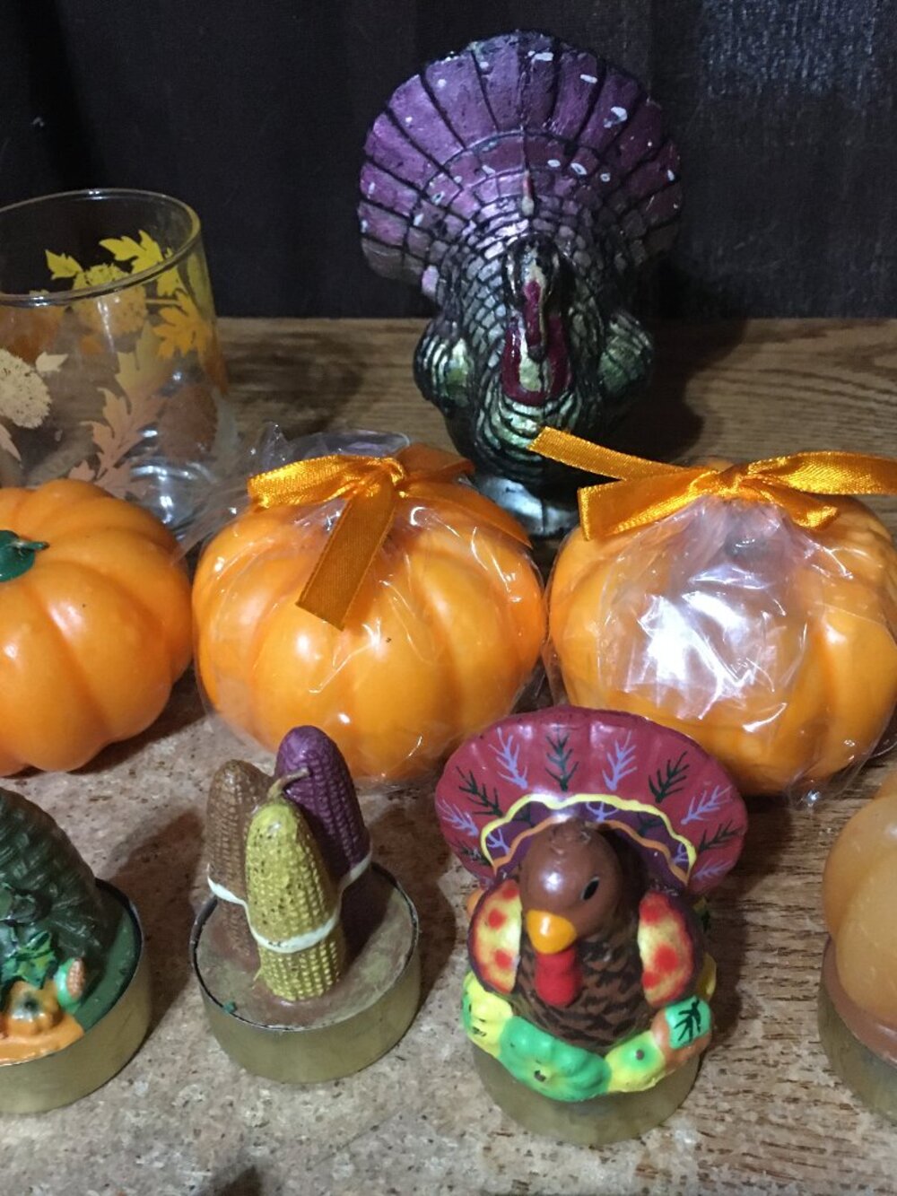 THANKSGIVING DECORATION LOT CANDLES SOAP PLATE HONEYCOMB PUMPKIN TURKEY TOWELS - Picture 3 of 16